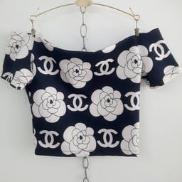 ดำ เสื้อครอปเปิดไหล่ S