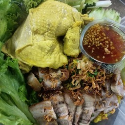 ข้าวหมกไก่น่องนส.&หมูกรอบ น้ำจิ้มพิเศษ