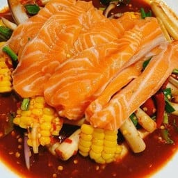 ยำแซลมอน