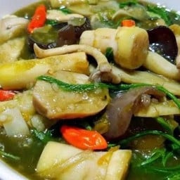 แกงหน่อไม้ รสแช่น ร้อนๆ