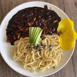 จาจังมยอน