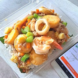 ข้าวเต้าหู้ทรงเครื่อง