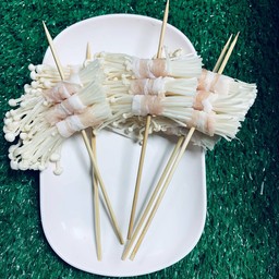 สามชั้นพันเห็ดเข็ม