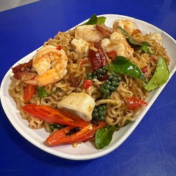 บ้านกระเพราไข่ข้น เทพรักษ์16 สะพานใหม่