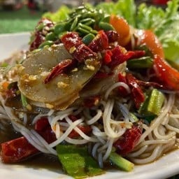 ตำขนมจีนปลาร้าหอยแครงกุ้งสด