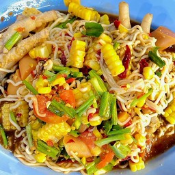 ตำมาม่าตีนไก่ชุปเปอร์(นัว)