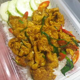 ข้าวคั่วกลิ้งหมูชิ้น