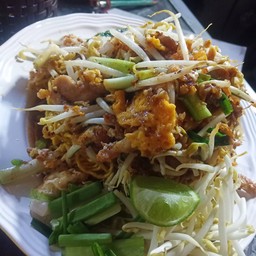 ผัดไทยหมี่กรอบ