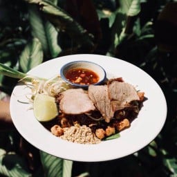 ผัดหมี่ฮอม