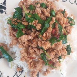 ผัดกระเพราหมู