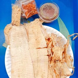 ปลาหมึกย่างบด4ตัว เบอร์6