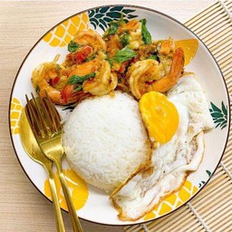 ข้าวกะเพรากุ้งพริกแกงใต้ (เผ็ดค่ะ)