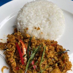 คั่วกลิ้งหมู ราดข้าว