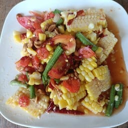 ส้มตำข้าวโพด