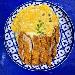 ข้าวไก่ทอด+ไข่ข้น..อร่อยเฉ๊ยย