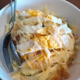 สลัดไข่ดาว