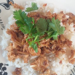 ไก่กระเทียม