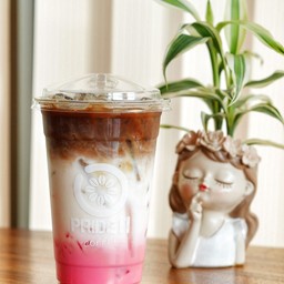 นมชมพูเอสเปรสโซ่-Pink milk espresso ( 20 oz.)