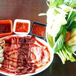 จิ้มจุ่มหมู (หมูสด สามชั้น ตับ ไส้ตัน )