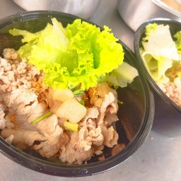 ก๋วยเตี๋ยวต้มยำน้ำข้น+น้ำดื่มสิงห์600 มล.