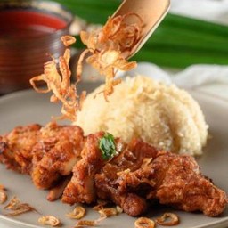 ข้าวมันไก่ทอด