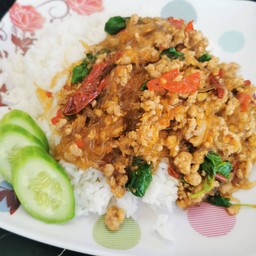 กะเพราวุ้นเส้นหมูสับ