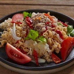 ยำมาม่า-หมูสับ
