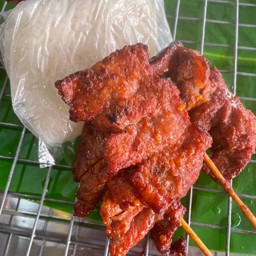 คุณจิ๋วหมูทอดไม้ ตลาดสดดอนพรหม