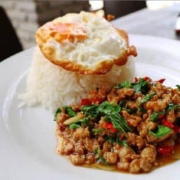 อร่อยซอย9 อาหารตามสั่ง (ครัวแม่ลูกแบด) บางใหญ่