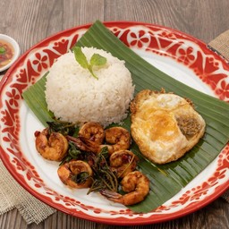 ข้าวกะเพรากุ้ง