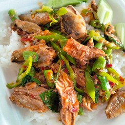 กะเพราปลากระป๋อง