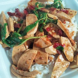 กะเพราหมูยอ