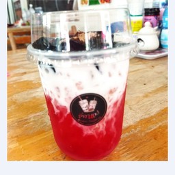 สตรอเบอร์รี่นมสด