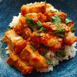 ข้าวกระเพราหมูกรอบ