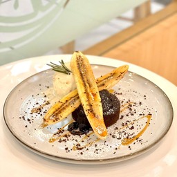 MONKEYS FAVOURITE 🍌🍫🍰