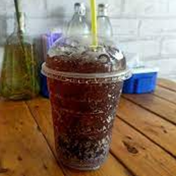 น้ำอัดลมใส่เเก้ว