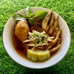 ก๋วยเตี๋ยวไก่มะระเจ๊อุ้ม รสเด็ด สวนผัก32 ลงสะพานกรุงนนท์เลี้ยวซ้าย 100.เมตร