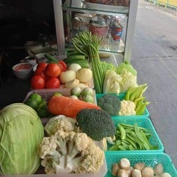 ตาแว่น อาหารตามสั่ง เอกมัย 30