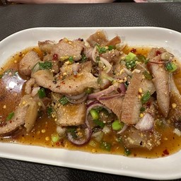 น้ำตกหมู