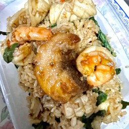 ข้าวผัดกะเพราทะเล