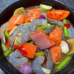 ตำเกาเหลากุ้งสดแซลมอนบราวน์