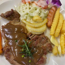 สเต็กอกไก่นุ่มพริกไทยดำ