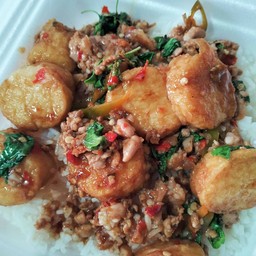 กะเพราเต้าหู้-หมูสับ