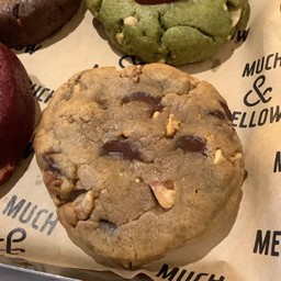 Dark choc walnut Cookie