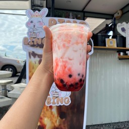 นมสดสตรอว์เบอร์รี่