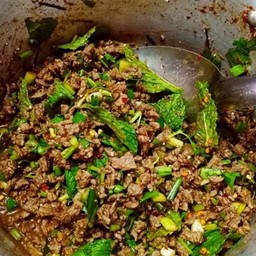 ลาบเนื้อ