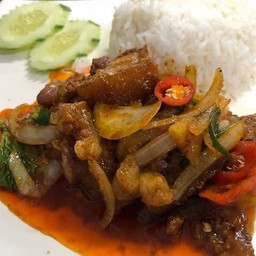 ผัดพริกเผาราดข้าว