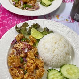 ข้าวยำปลาดอลลี่