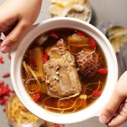 ซุปซี่โครงหมูตุ๋นเก๋ากี๊