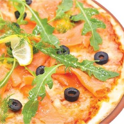 มินิพิซซ่าแซลมอนรมควันร็อกเกต